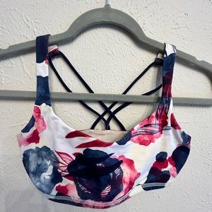 Lululemon Free to Be Bra Size 4